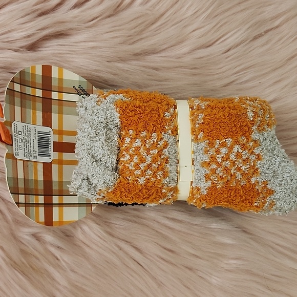 Brand New "HELLO AUTUMN" LADIES COZY CREW SOCKS- 3CT - Picture 2 of 4